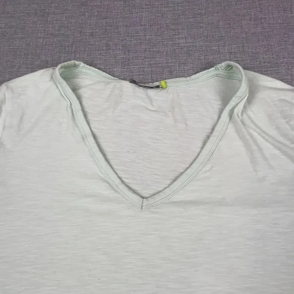 Tasc T-Shirt Womens L Green V-Neck Short Sleeve Lightweight Relaxed Jersey Top - Image 5