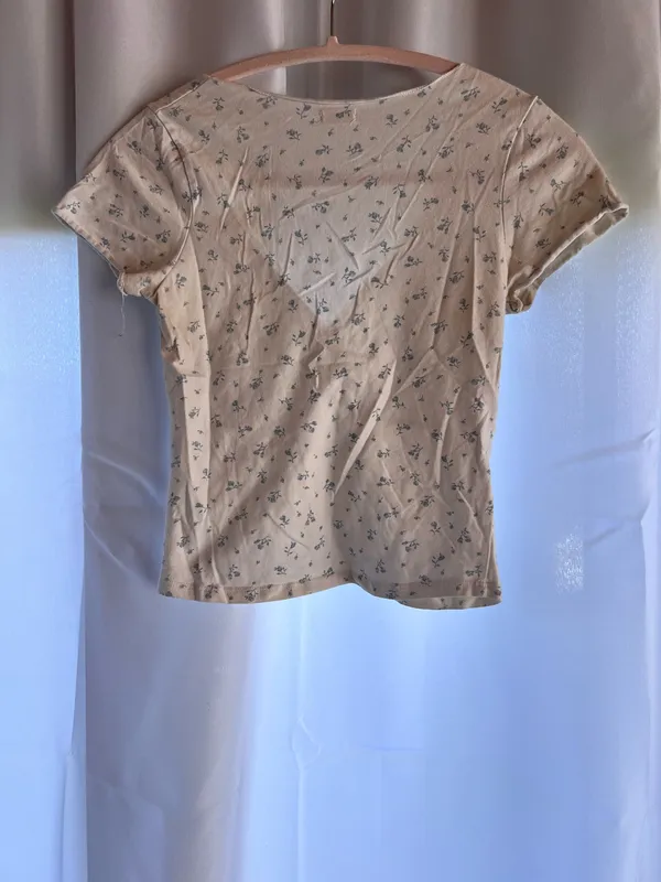 Brandy Melville Blue Floral Gina Top White - Image 5