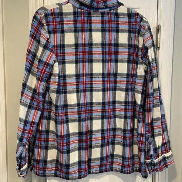 L.L. Bean Size M Blue Red 100% Cotton Plaid Flannel Button Up Pajama Top - Image 10