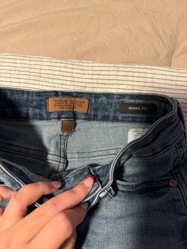 Judy Blue Skinny Jeans - Image 3