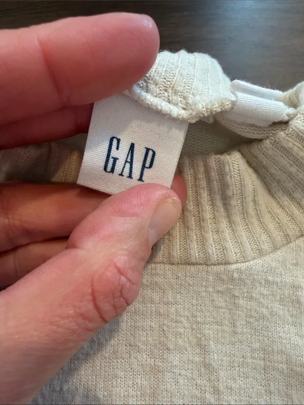 GAP Cream Ribbed Crewneck Sweater Size Medium - C11-260 - Image 2