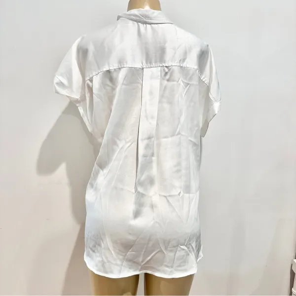 Entro White Satin Blouse Sz M Button Front Shirt Short Sleeves - Image 6