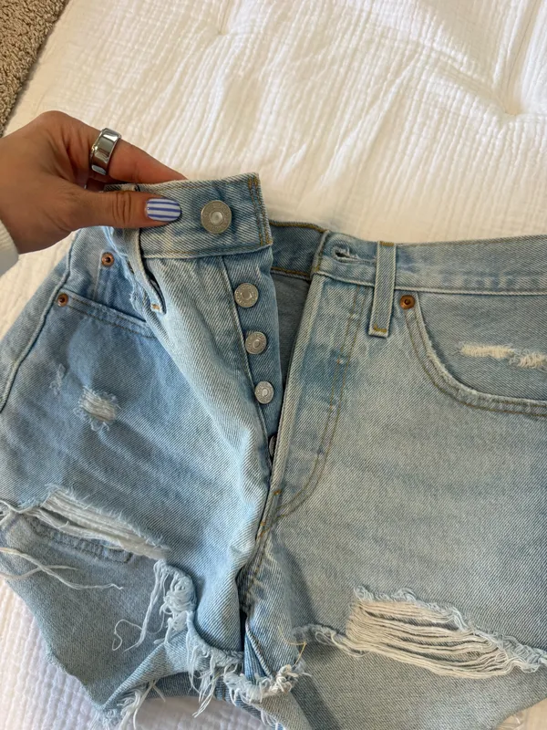 Levi’s 501 Shorts - Image 2