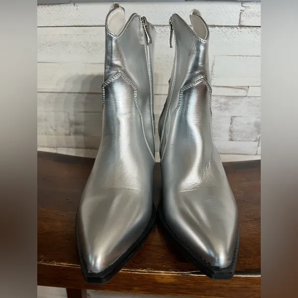London Rag Wales Metallic Western Boots in size 6. New without box - Image 3