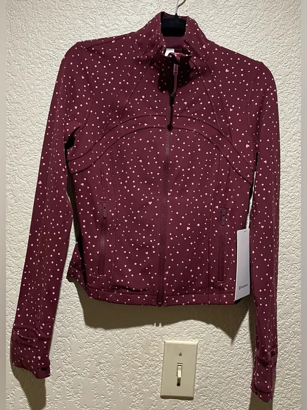 Lululemon NWT Define Cropped Nulu Fill Zip Jacket Heart Scatter Dot Print Size 8 - Image 2
