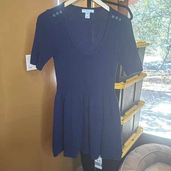 Motherhood Maternity Navy Knit Dress / Tunic Button Shoulder Size Medium - Image 4