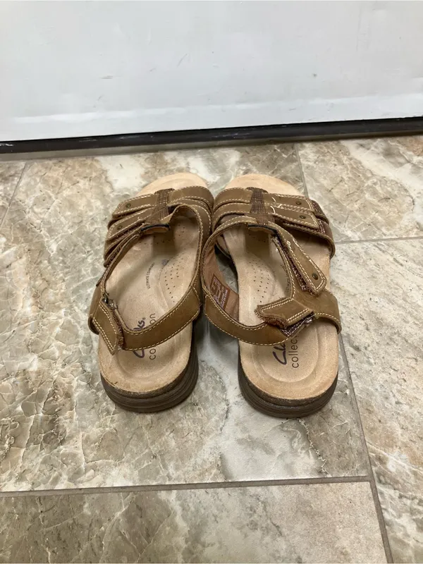 Clarks Women's April Cove Sandal Brown Leather 8.5 Adjustable Comfort Wedge Shoe - Image 2