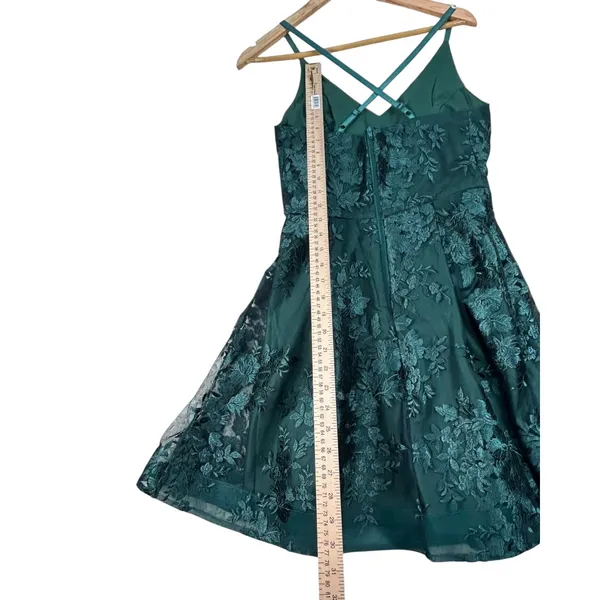 BCX Dress Size 5 Emerald Green Floral Embroidered Fit & Flare Party Dress - Image 6