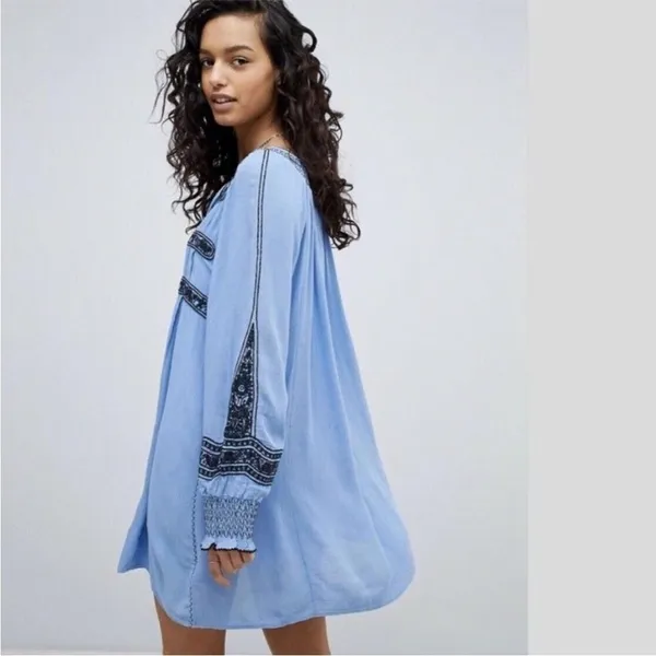 Free People Wind Willow Boho Embroidered Peasant Dress. Periwinkle Gauzy Size S - Image 4
