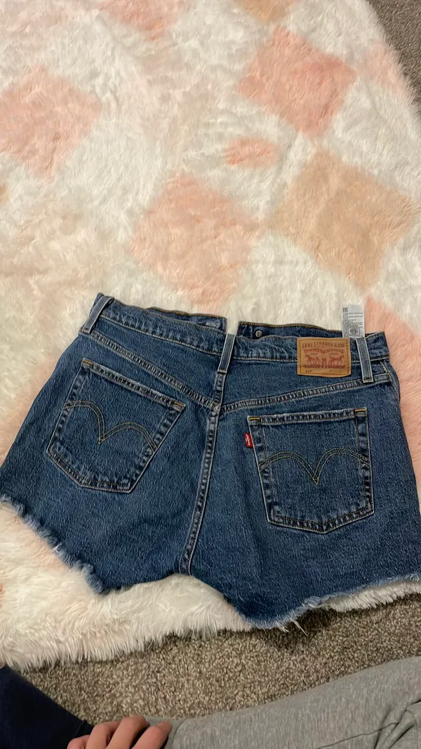 Levi’s Shorts - Image 4
