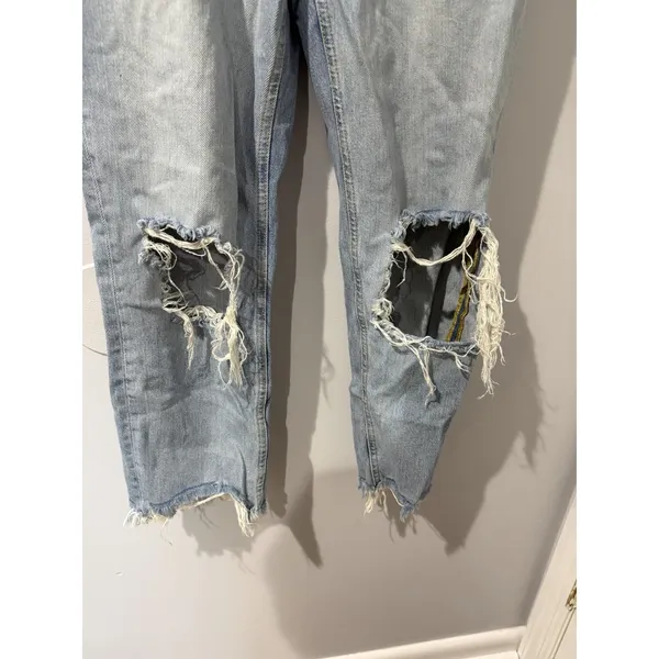 Free People We The Free Maggie Heavily Distressed Crop Jeans Size 27 Frayed Hem - Image 2