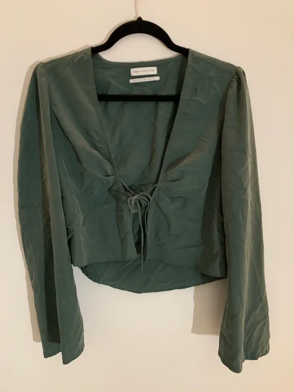 Urban Outfitters Hunter Green Tie Top - Image 3