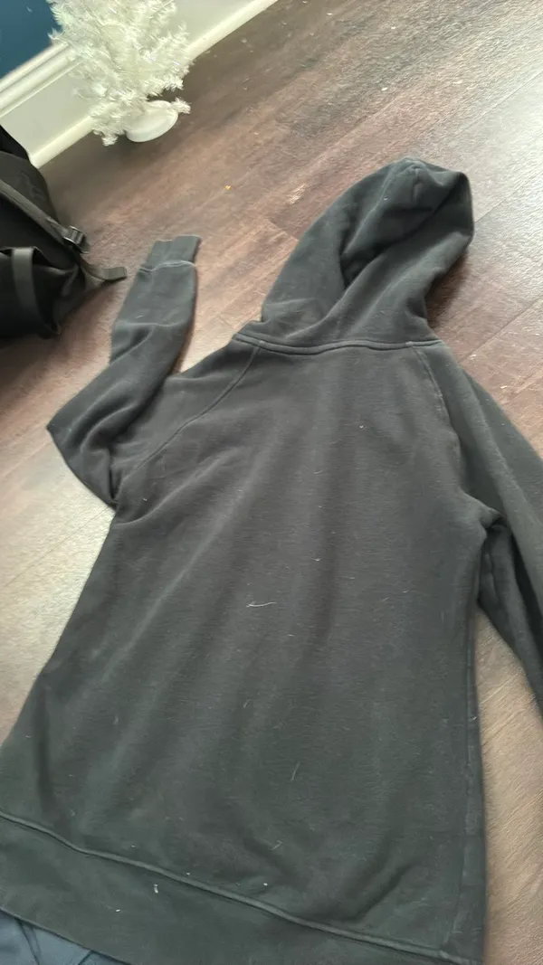 The North Face Hoodie Women’s Medium - Image 2