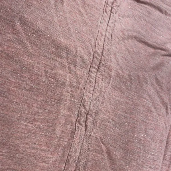 OLD navy mauve color size medium tshirt with sparkles good condition - Image 2