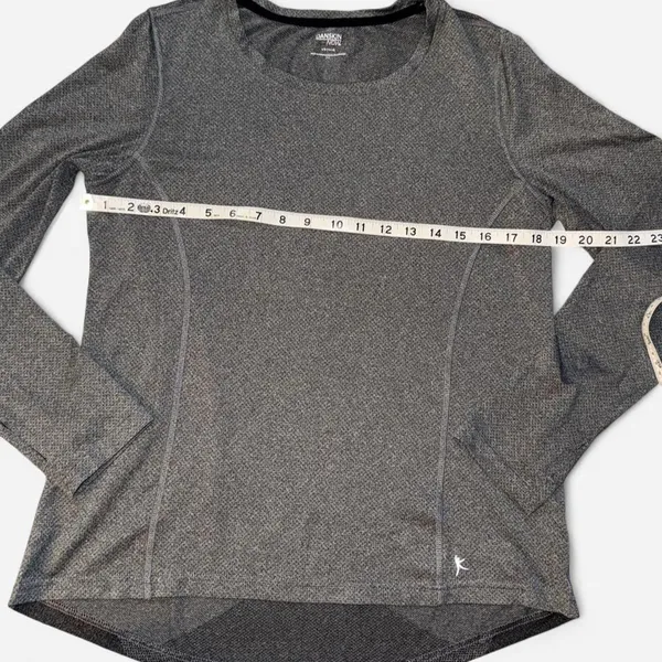 Danskin Gray Breathable Long Sleeve Workout Top with Chevron Back Design, Large - Image 3
