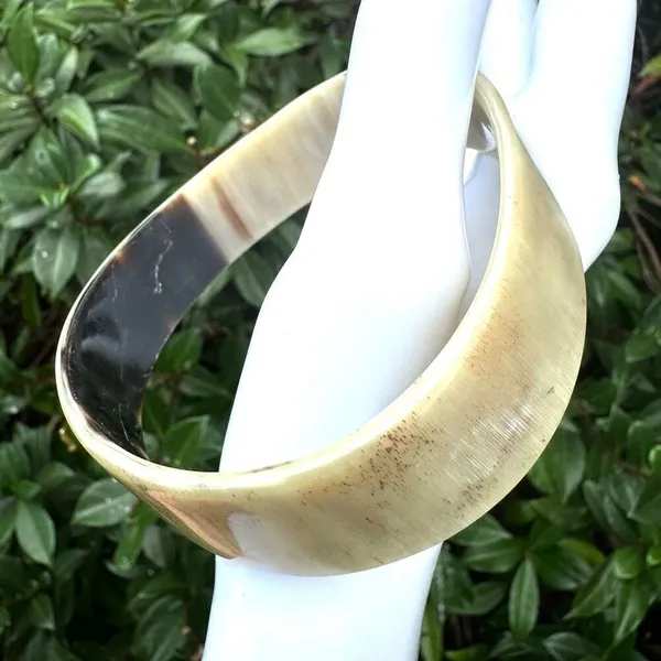 Buffalo Horn asymmetrical bangle bracelet - Image 2
