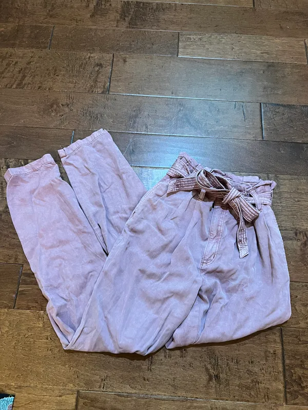 American Eagle Outfitters Paperbag Tie Pants - Image 4