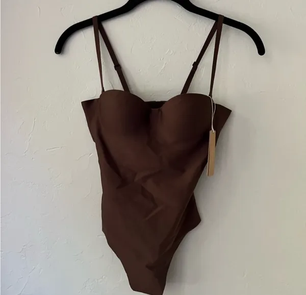 SKIMS Body Contour Underwire Bodysuit S - Image 5