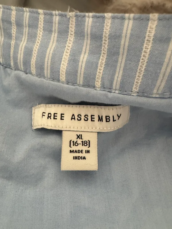 Blue And White Dress Size XL - Image 3