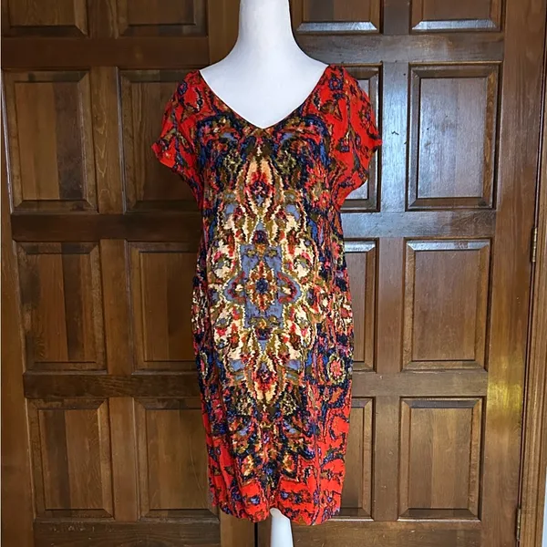 Anthropologie Maeve Women’s Red Medallion Mini Shift Dress‎ Size XS Abstract - Image 2