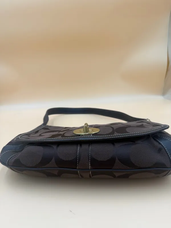 Coach Shoulder Bag - Image 4