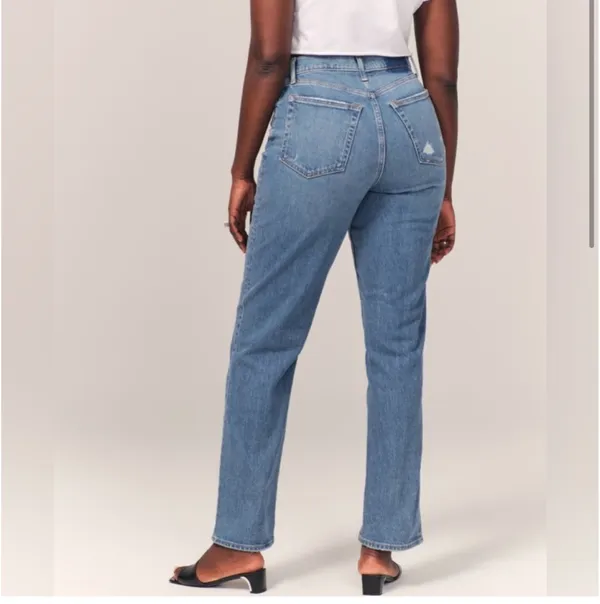 Abercrombie & Fitch 90’s Straight Ultra High Rise Jean - Image 2
