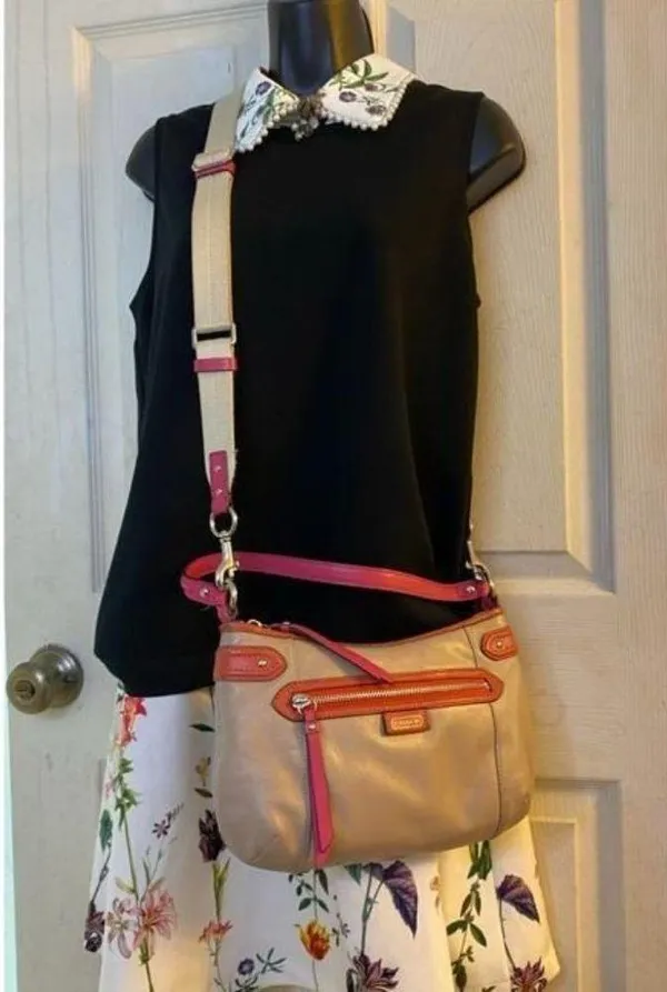 coach medium w adjustable strap tan pink leather c - Image 5