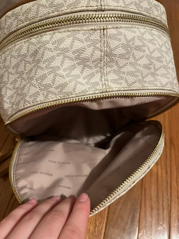 Backpack - Image 3