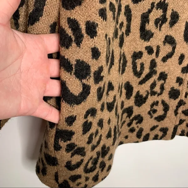 Rachel Zoe Leopard Wool Blend Two Button Cardigan Size Small - Image 9