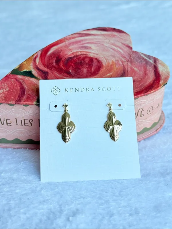 Kendra Scott Abbie drop earrings in gold metal - Image 2