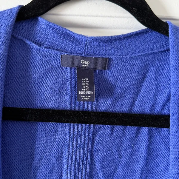 GAP Cardigan - Image 2