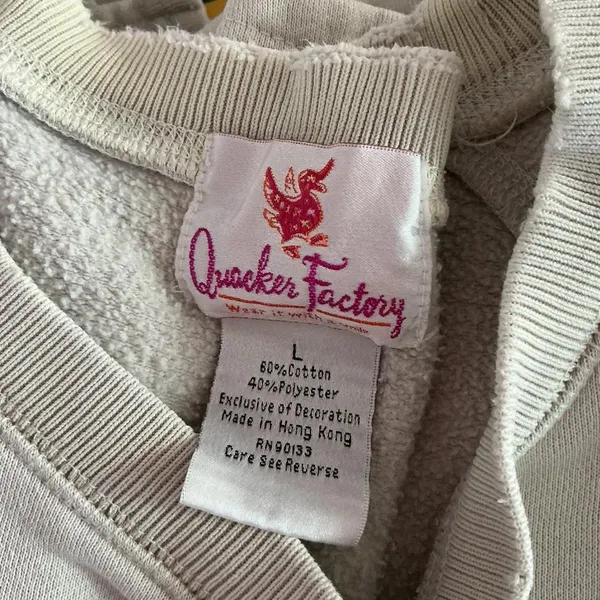 Vintage Embroidered‎ Fairy Novelty Winter Girl Crewneck Sweatshirt Holiday Scene - Image 4