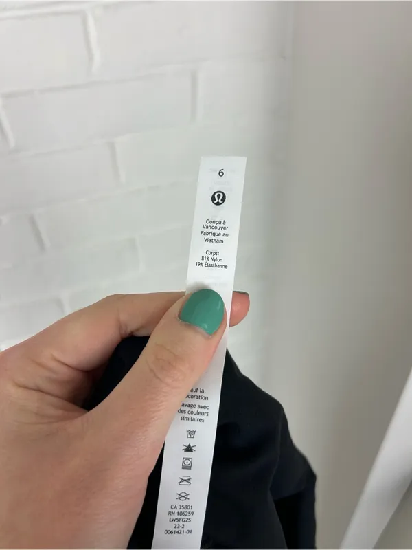 Lululemon Black High Rise Flare Leggings Size 6 - Image 3