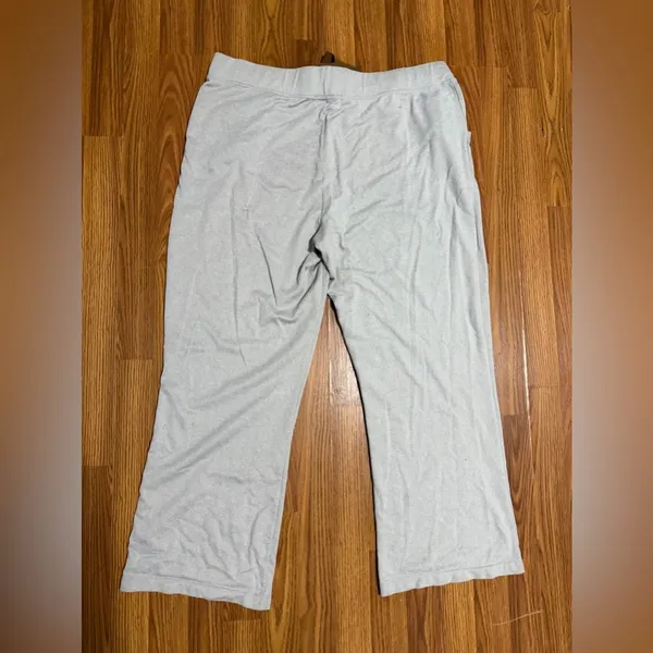 Koolaburra x UGG Cozy Cabincore Soft Grey Sweatpants Size XXL. - Image 3