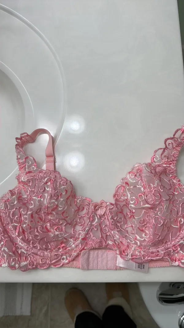 Victoria’s Secret pink lace heart Bra 36B - Image 7