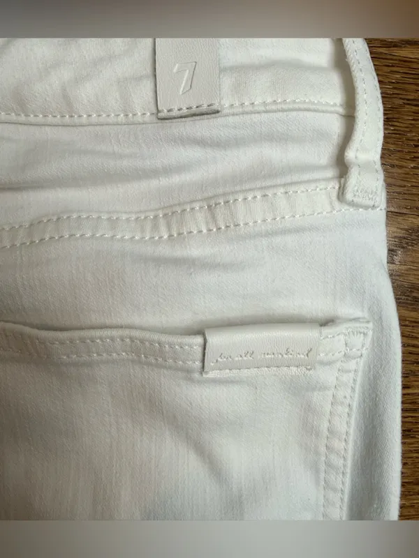 7 For All Mankind Cream High-Rise Women’s Wide Leg Jeans size 28 - Image 5