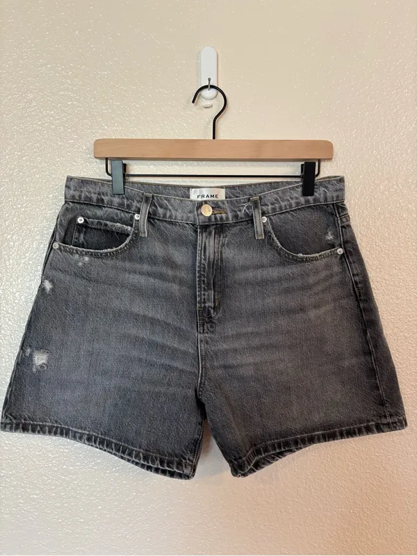 FRAME 100% Cotton Distressed Easy Denim Shorts in Zurich - Image 3