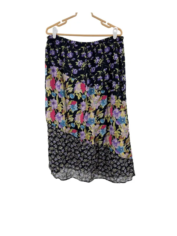 Requirements Black midi Skirt with Purple Pink Blue Floral Patchwork L romantic - Image 2