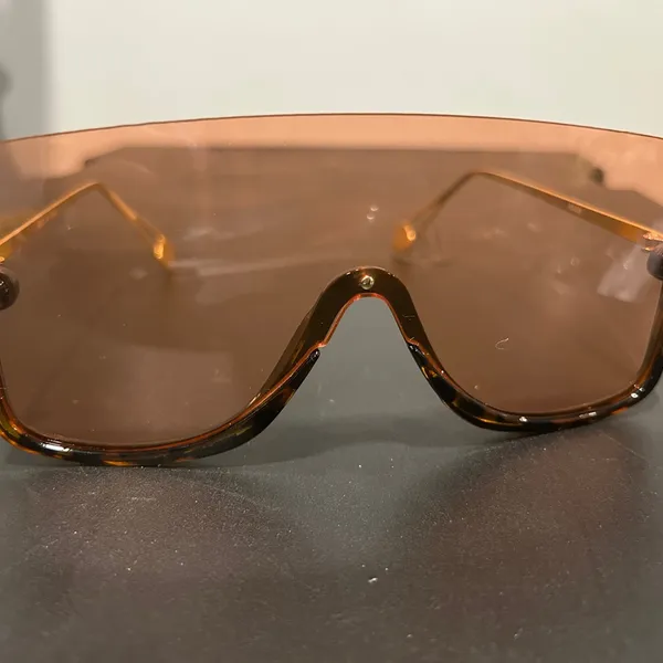 Tortoise Shell Sunglasses Brown - Image 8