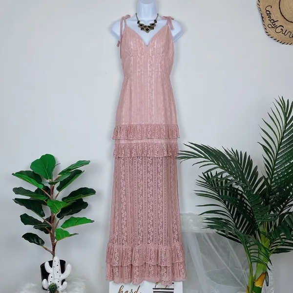 Bellevue Florence V Neck Lace Maxi Dress w/ Tiered Hem Wedding Guest Bridesmaid - Image 2