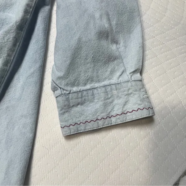 Ruff Hewn Embroidered Long Sleeve Denim Button Up women’s‎ size small - Image 9