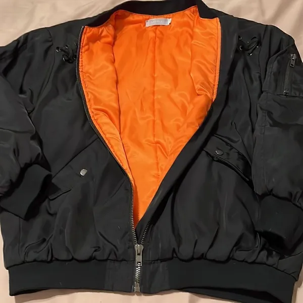 Article size M black with orange lining zip front bomber jacket EUC Size M - Image 3