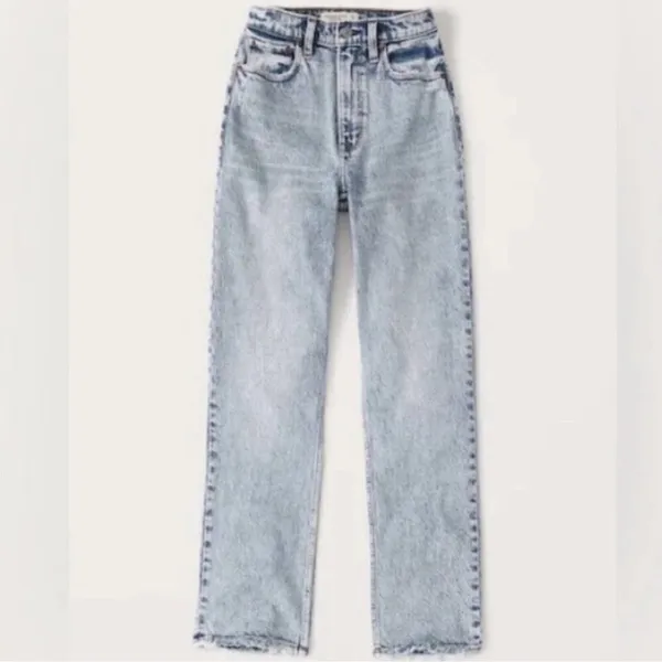 Abercrombie & Fitch Ultra High Rise Straight Size 28R - Image 5