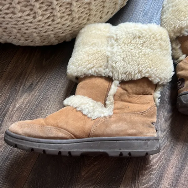Uggs - Image 3