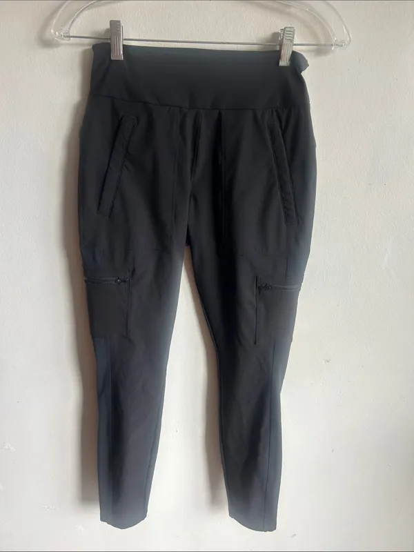 Athleta Headlands Hybrid Cargo Black Pants Size 4 - Image 3