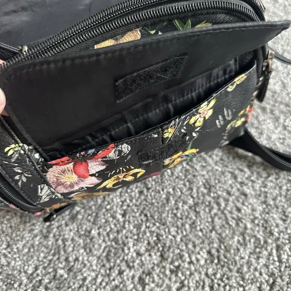 Beautiful Black Floral Print Multi Sac Crossbody Purse‎ Bag So Many Pockets! - Image 8