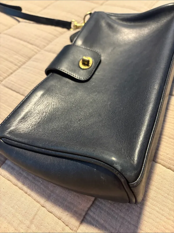 COACH 9818 Legacy Demi Turnlock Bag - Image 3