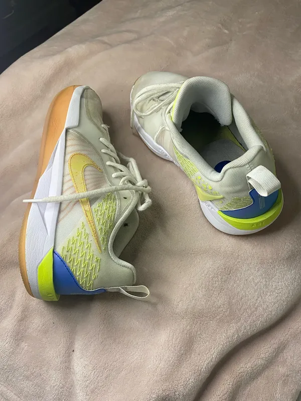 Nike Sabrina 2 SE GS "Hesi Hitter" Basketball Lemon Twist Kids Size 6.5 - Image 4
