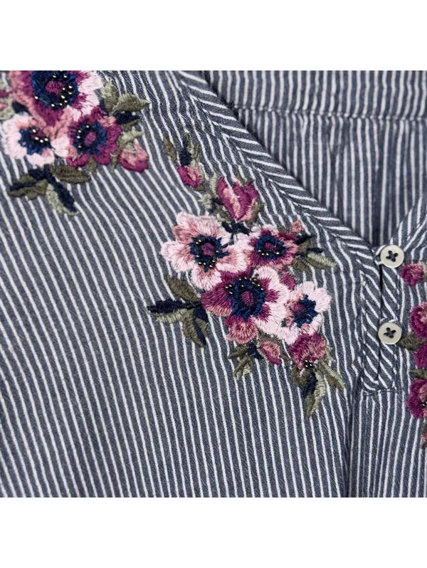 Abercrombie & Fitch Embroidered Striped Peasant Blouse Size Medium - Image 4