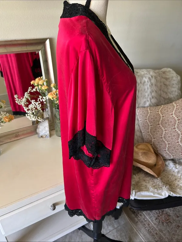 Victoria secret Vtg 80’s red silk blk lace trim short robe OS - Image 9